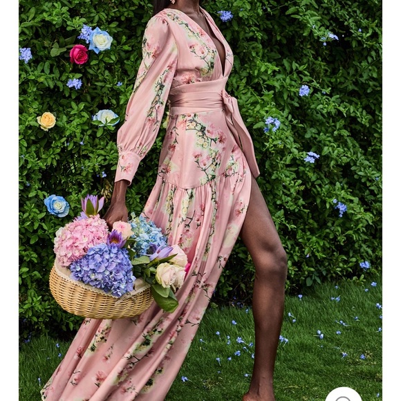 Chic Floral Maxi Dress in Soft Pink - Picture 1 of 5